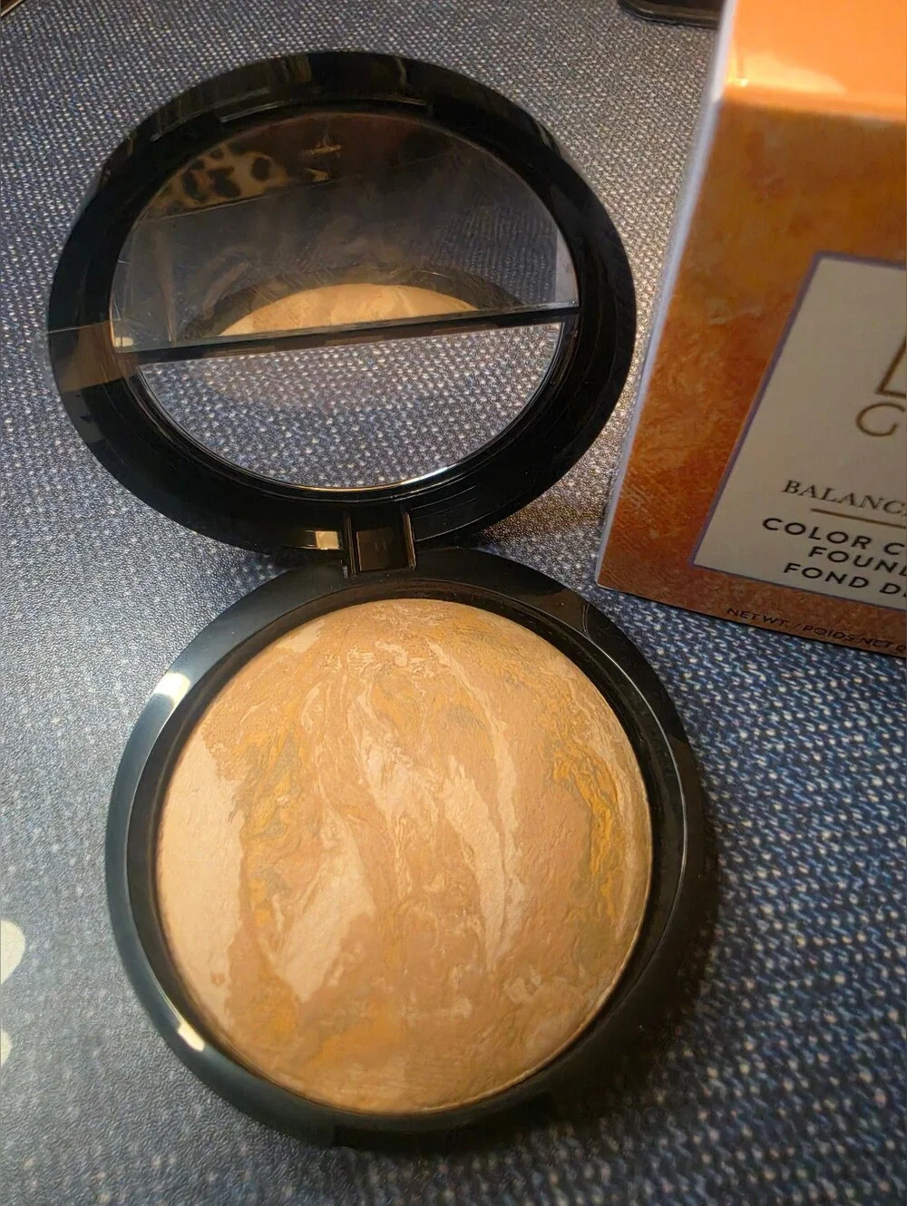 Laura Geller Baked Balance-N-Brighten Color Correcting Foundation - Light